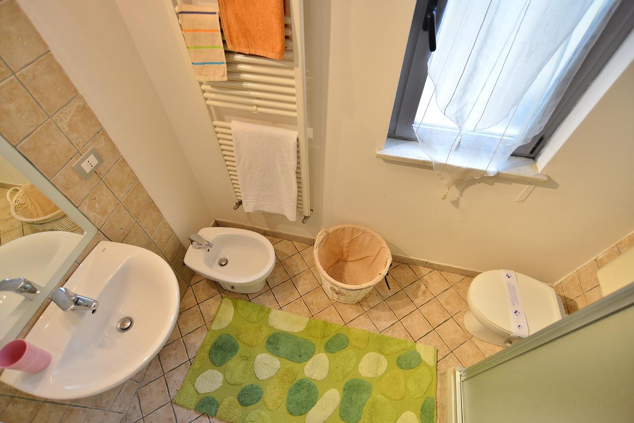 דירות אלבה Casa Crissi מראה חיצוני תמונה