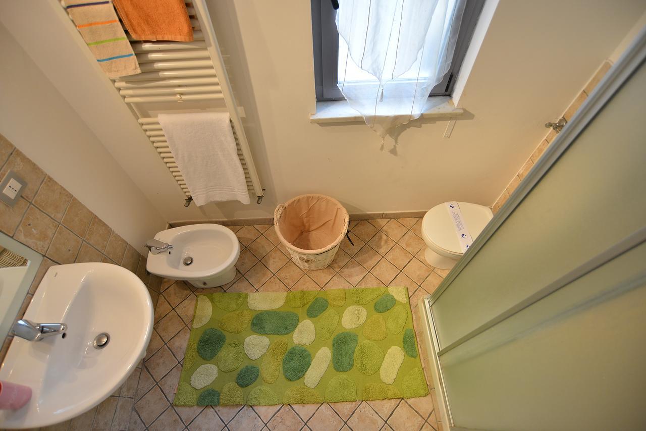 דירות אלבה Casa Crissi מראה חיצוני תמונה