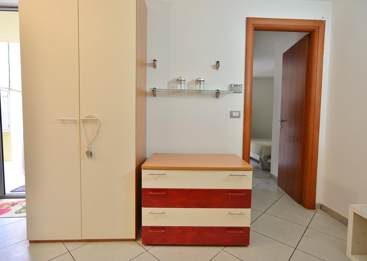 דירות אלבה Casa Crissi מראה חיצוני תמונה