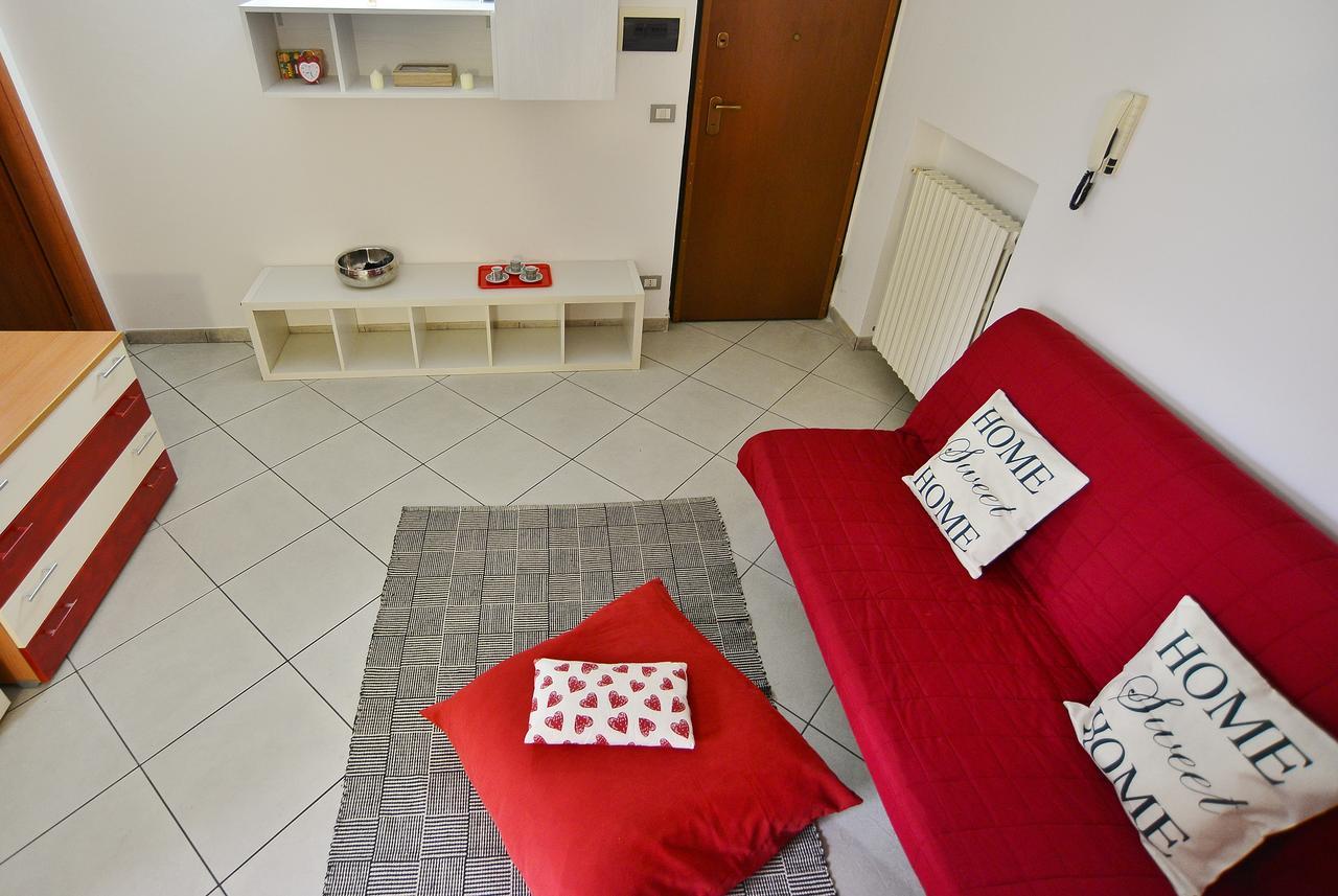 דירות אלבה Casa Crissi מראה חיצוני תמונה